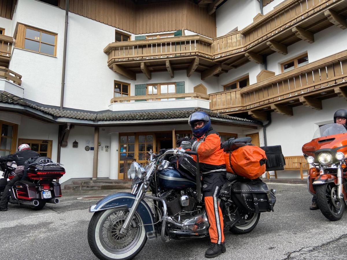 Hotel In The Heart Of The Alps Uttendorf Exterior photo